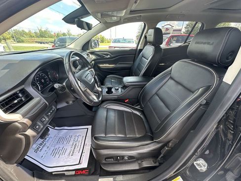 Used 2021 GMC Acadia Denali w/ GMC Pro Grade Package image 11