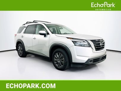 Used 2024 Nissan Pathfinder SV