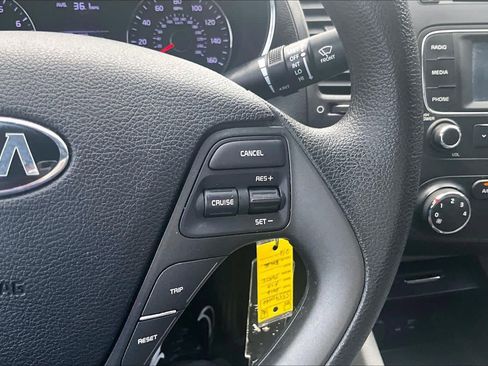 Used 2016 Kia Forte LX w/ LX Popular Plus Package FWD image 25