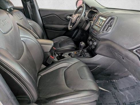 Used 2023 Jeep Cherokee Altitude Lux image 19