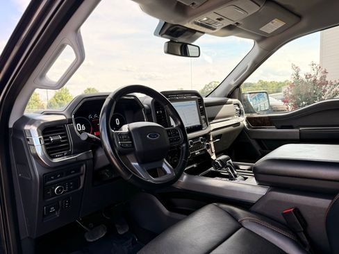 Used 2021 Ford F150 Lariat image 12