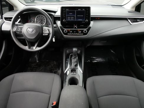 Used 2022 Toyota Corolla LE FWD image 10