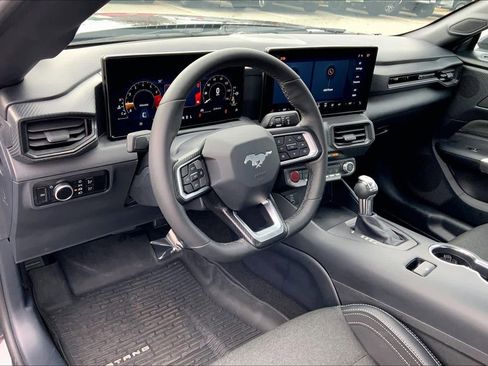 Used 2024 Ford Mustang Coupe image 30