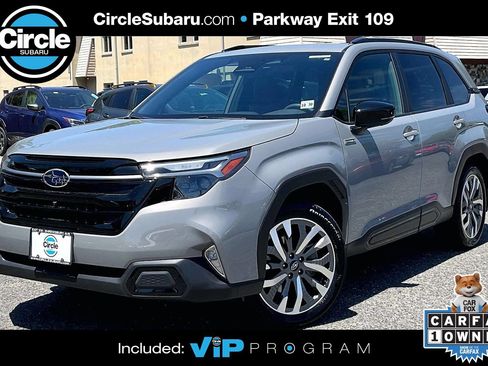 Certified 2025 Subaru Forester Touring AWD/4WD image 1