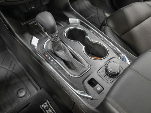 Used 2023 Chevrolet Traverse High Country w/ LPO, Floor Liner Package FWD image 23