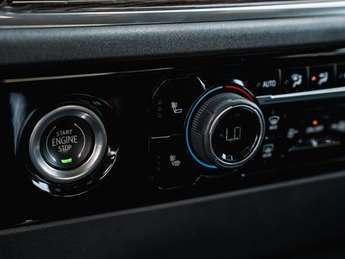 Used 2023 Chevrolet Silverado 1500 LT Trail Boss w/ Protection Package image 18