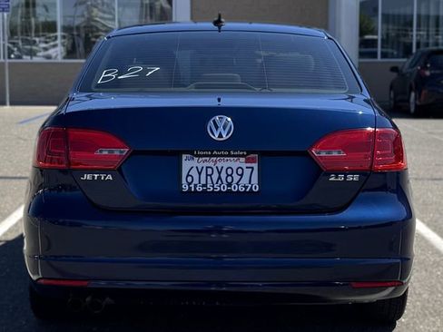 Used 2013 Volkswagen Jetta SE FWD image 6
