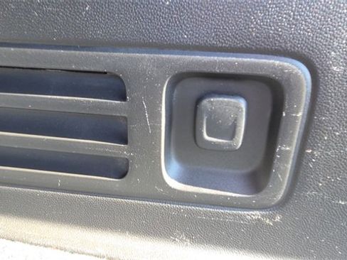 Used 2019 Chevrolet Traverse LT w/ LT Premium Package image 23