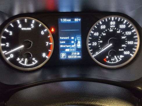 Used 2024 Nissan Sentra S FWD image 23