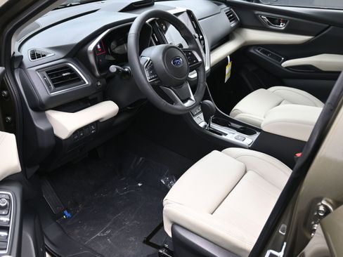 New 2025 Subaru Ascent Limited image 19