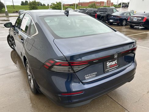 Used 2024 Honda Accord EX image 4
