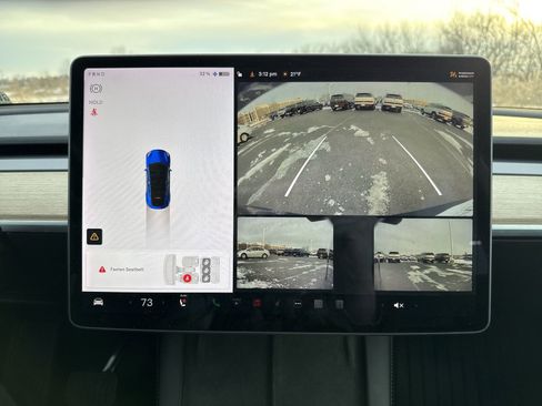 Used 2021 Tesla Model Y Long Range image 18
