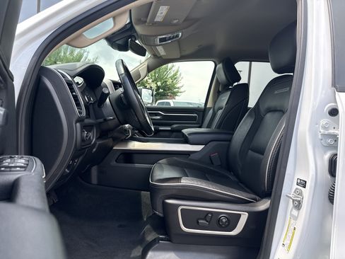 Used 2021 RAM 1500 Laramie AWD/4WD image 9