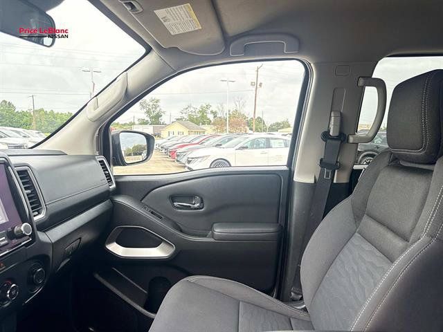 Used 2022 Nissan Frontier SV RWD image 14