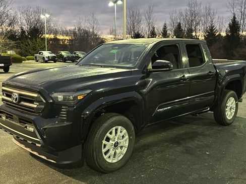 New 2026 Toyota Tacoma SR5 image 2