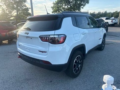 Used 2024 Jeep Compass Trailhawk AWD/4WD image 2