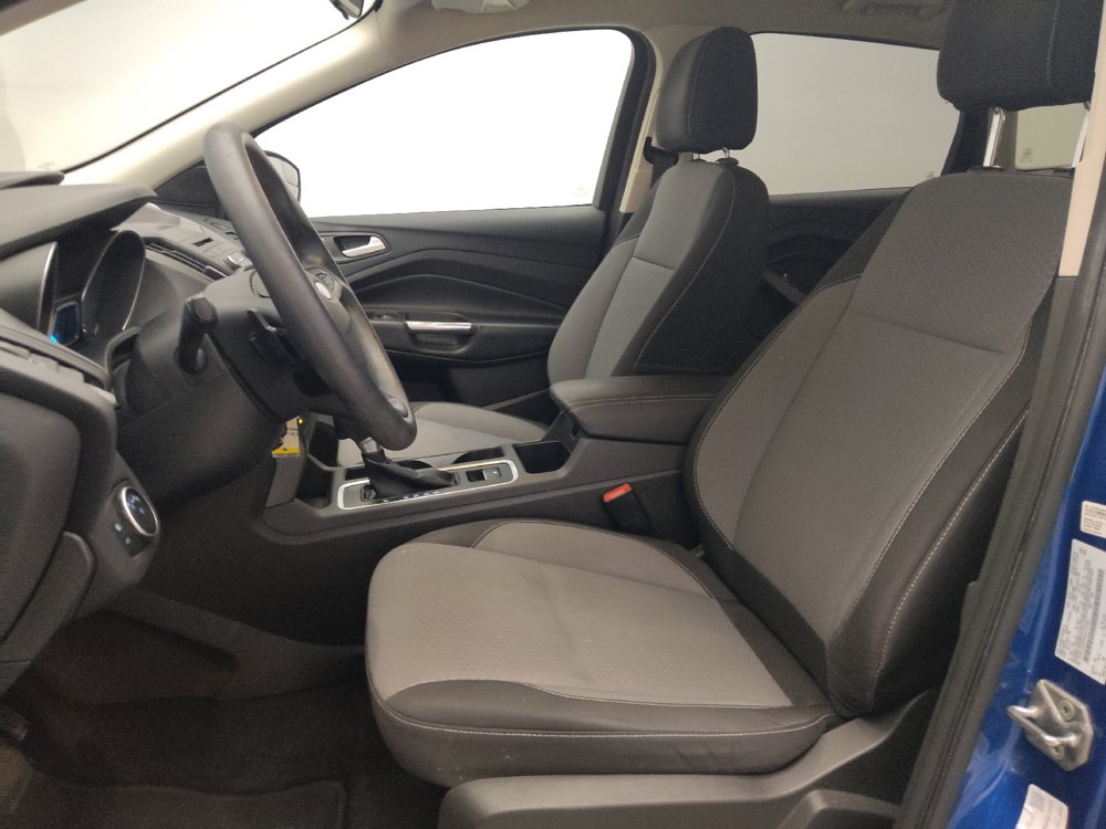 Used 2017 Ford Escape SE w/ SE Cold Weather Package FWD image 17