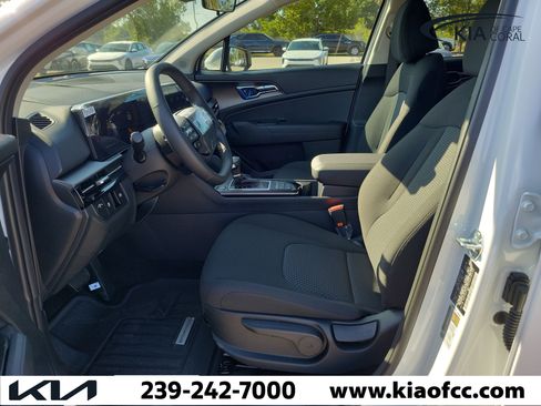 New 2026 Kia Sportage LX FWD image 19