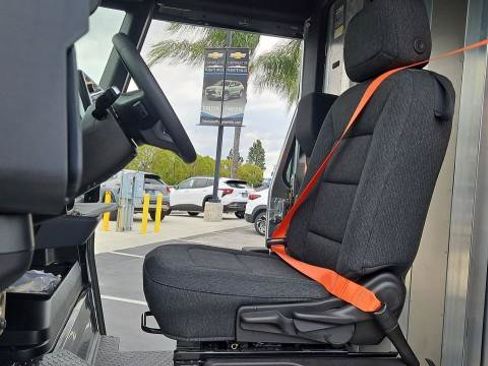 New 2025 Chevrolet Brightdrop 600 FWD image 19