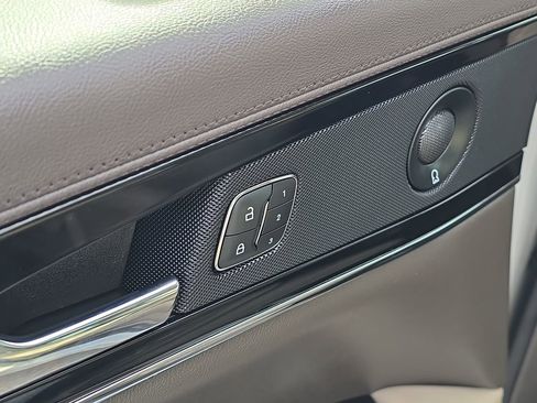 Used 2022 Lincoln Nautilus Reserve AWD/4WD image 18