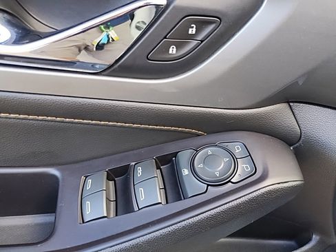 Used 2020 Chevrolet Traverse RS image 23