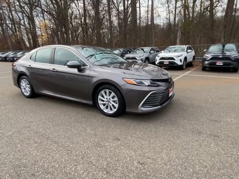 Used 2023 Toyota Camry LE image 10