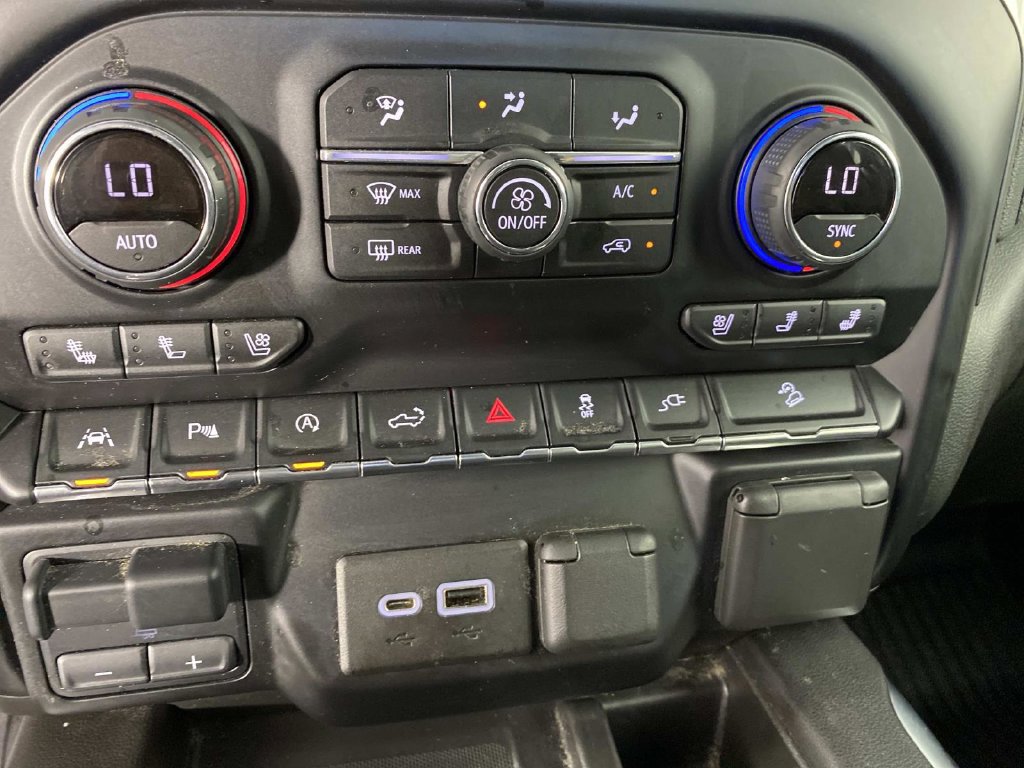 Used 2021 Chevrolet Silverado 1500 LTZ w/ LTZ Premium Package AWD/4WD image 21