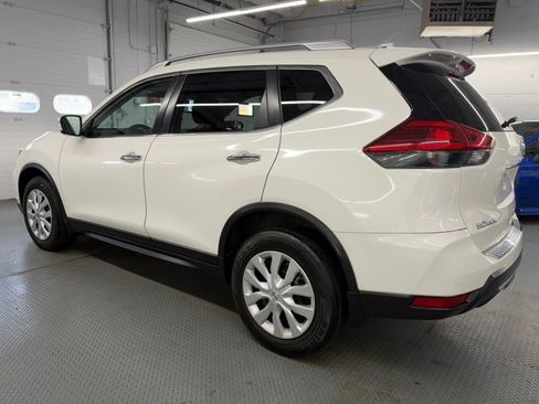Used 2017 Nissan Rogue S w/ S Appearance Package AWD/4WD image 11