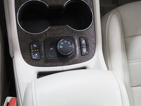 Used 2021 GMC Acadia Denali w/ Denali Ultimate Package AWD/4WD image 18