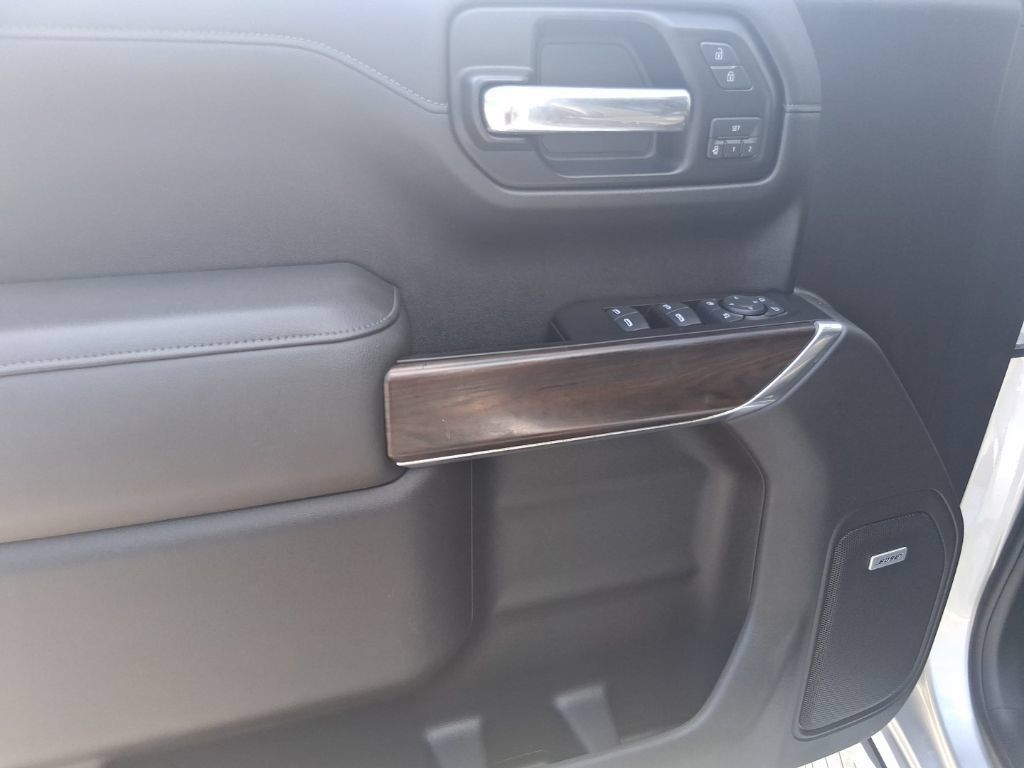 Used 2019 GMC Sierra 1500 SLT w/ SLT Premium Package AWD/4WD image 9