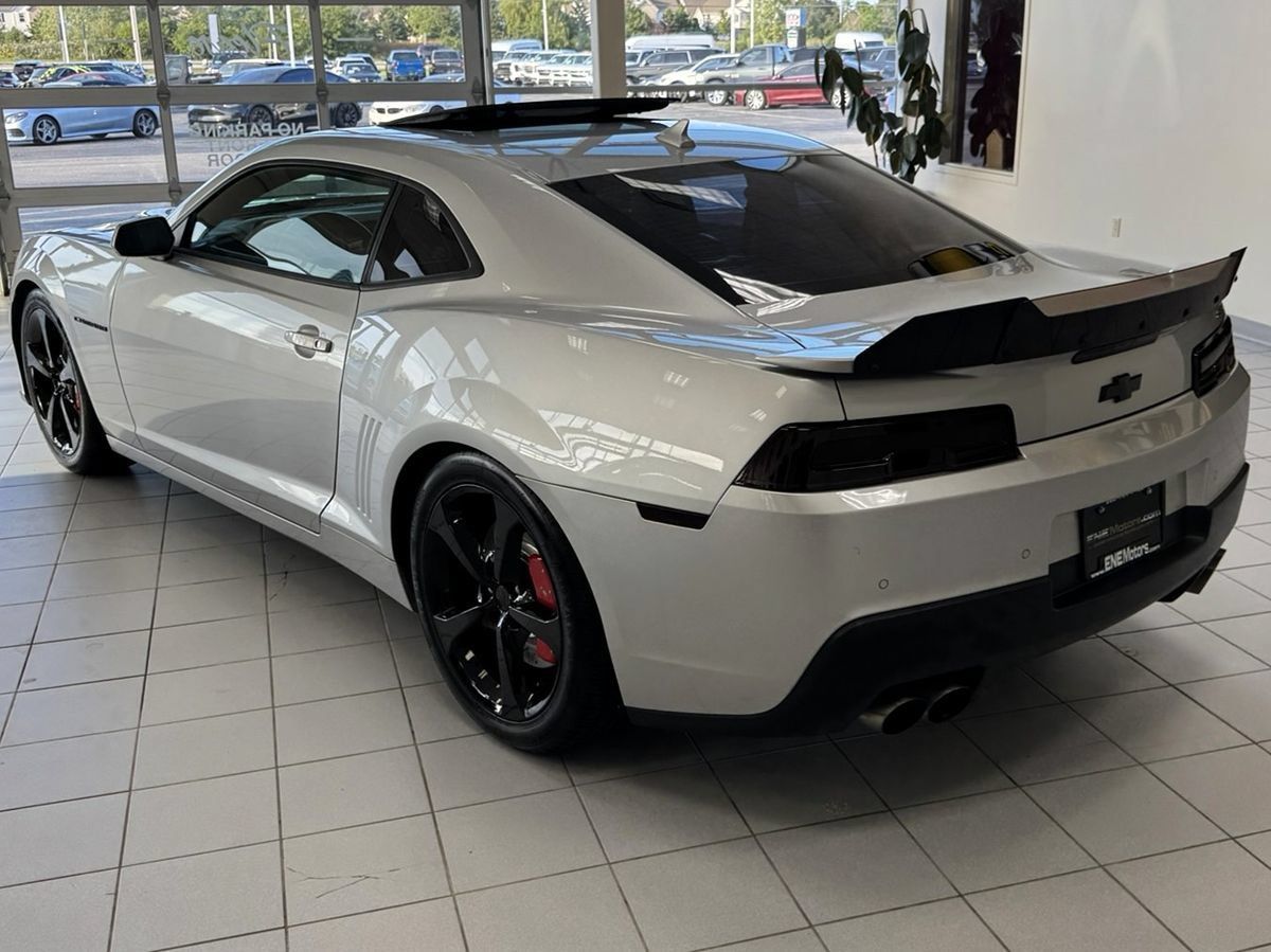 Used 2014 Chevrolet Camaro SS w/ RS Package RWD image 3