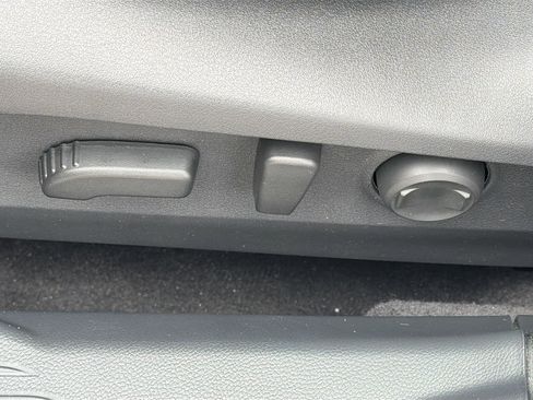 Used 2024 Subaru Outback Premium image 24