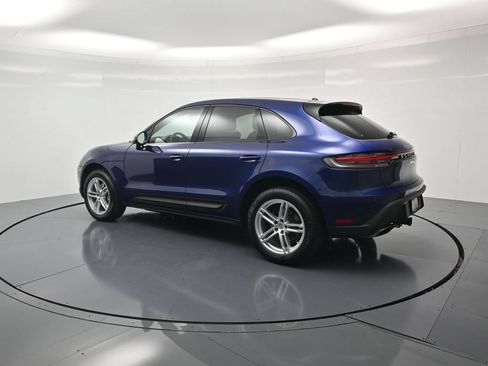 Certified 2024 Porsche Macan AWD/4WD image 3