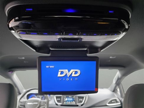 Used 2020 Chrysler Pacifica Touring w/ S Appearance Package image 18