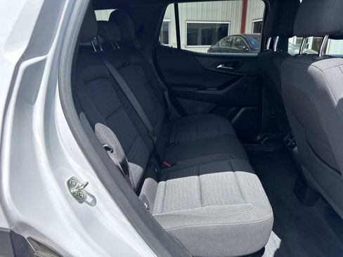 Used 2025 Chevrolet Equinox LT AWD/4WD image 9