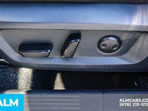 Used 2025 Nissan Rogue SV image 48