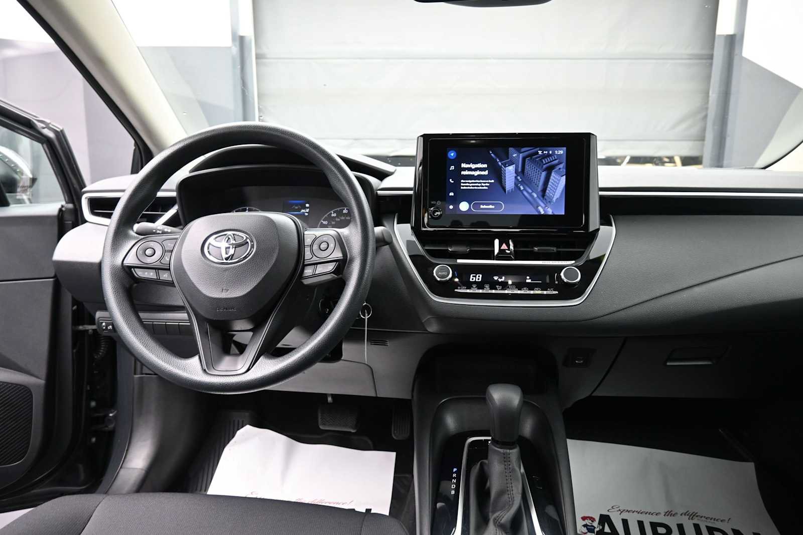 Used 2024 Toyota Corolla LE FWD image 14