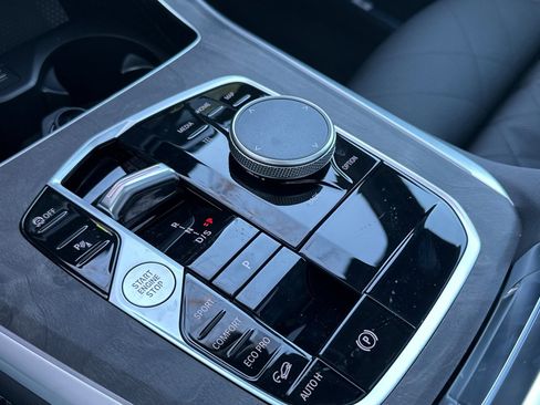 New 2026 BMW X5 xDrive40i w/ M Sport Package image 19