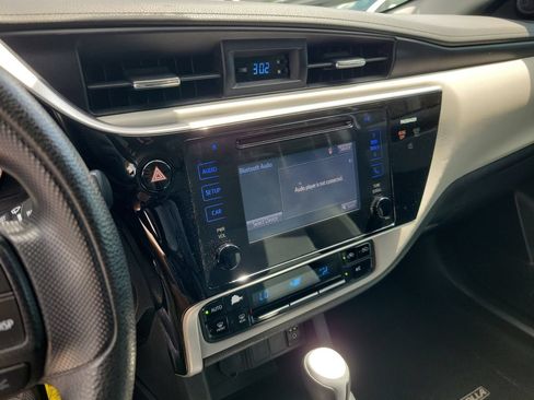 Used 2017 Toyota Corolla L FWD image 23
