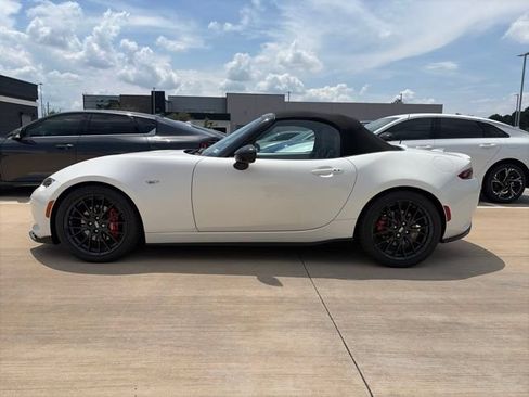 Used 2023 MAZDA MX-5 Miata Club w/ Brembo/BBS Recaro Package RWD image 2