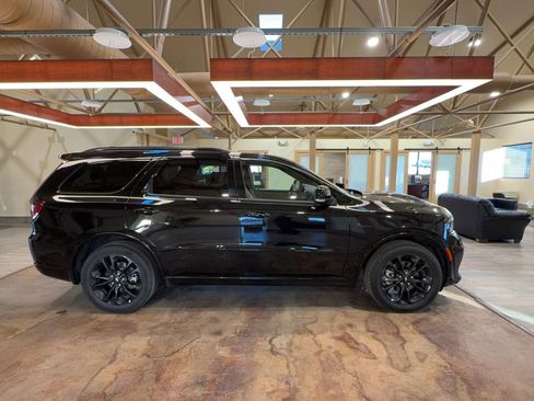 Used 2025 Dodge Durango R/T w/ Blacktop Package image 2