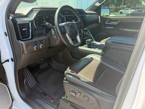 Used 2023 GMC Sierra 1500 Denali w/ Denali Reserve Package RWD image 11