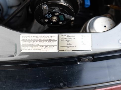 Used 1992 Porsche 911 Carrera image 32