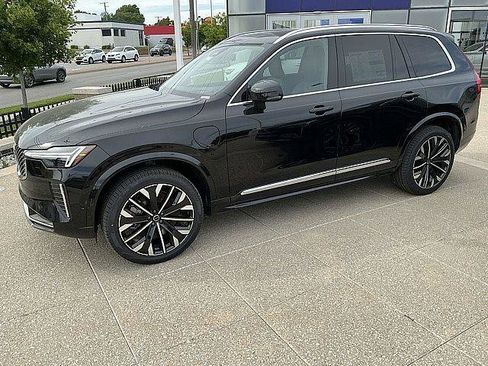 New 2026 Volvo XC90 T8 Ultra w/ Protection Package Premier AWD/4WD image 11
