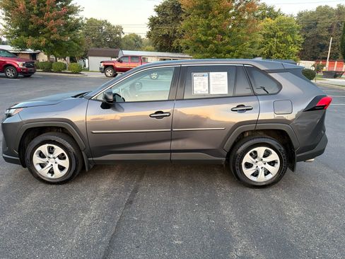 Used 2025 Toyota RAV4 LE AWD/4WD image 2