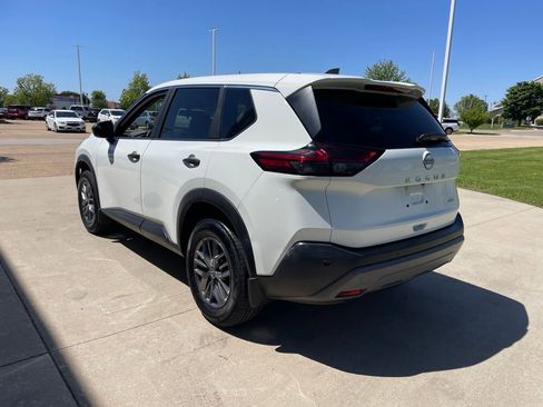 Used 2023 Nissan Rogue S AWD/4WD image 7