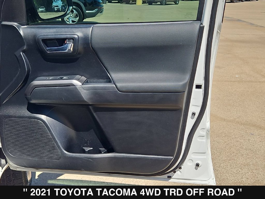 Used 2021 Toyota Tacoma TRD Off-Road w/ Technology Package AWD/4WD image 31