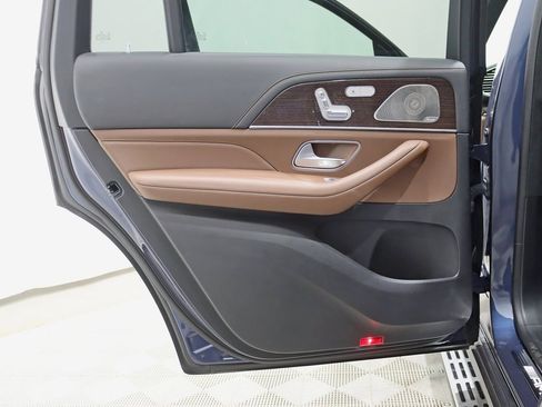 Used 2024 Mercedes-Benz GLS 63 AMG 4MATIC image 41