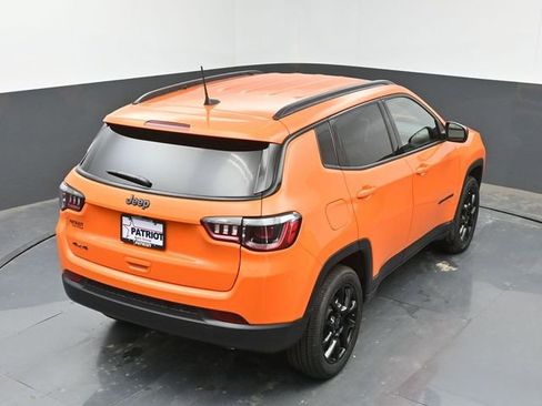 Used 2026 Jeep Compass Latitude AWD/4WD image 35