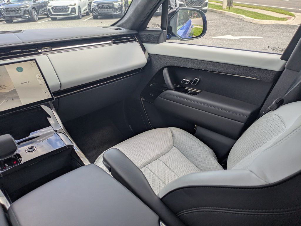 Used 2024 Land Rover Range Rover Sport Autobiography AWD/4WD image 30